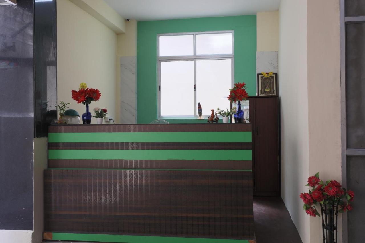 Green Tree Hotel-Near Vfs Global And Ramee Mall Chennai Bagian luar foto