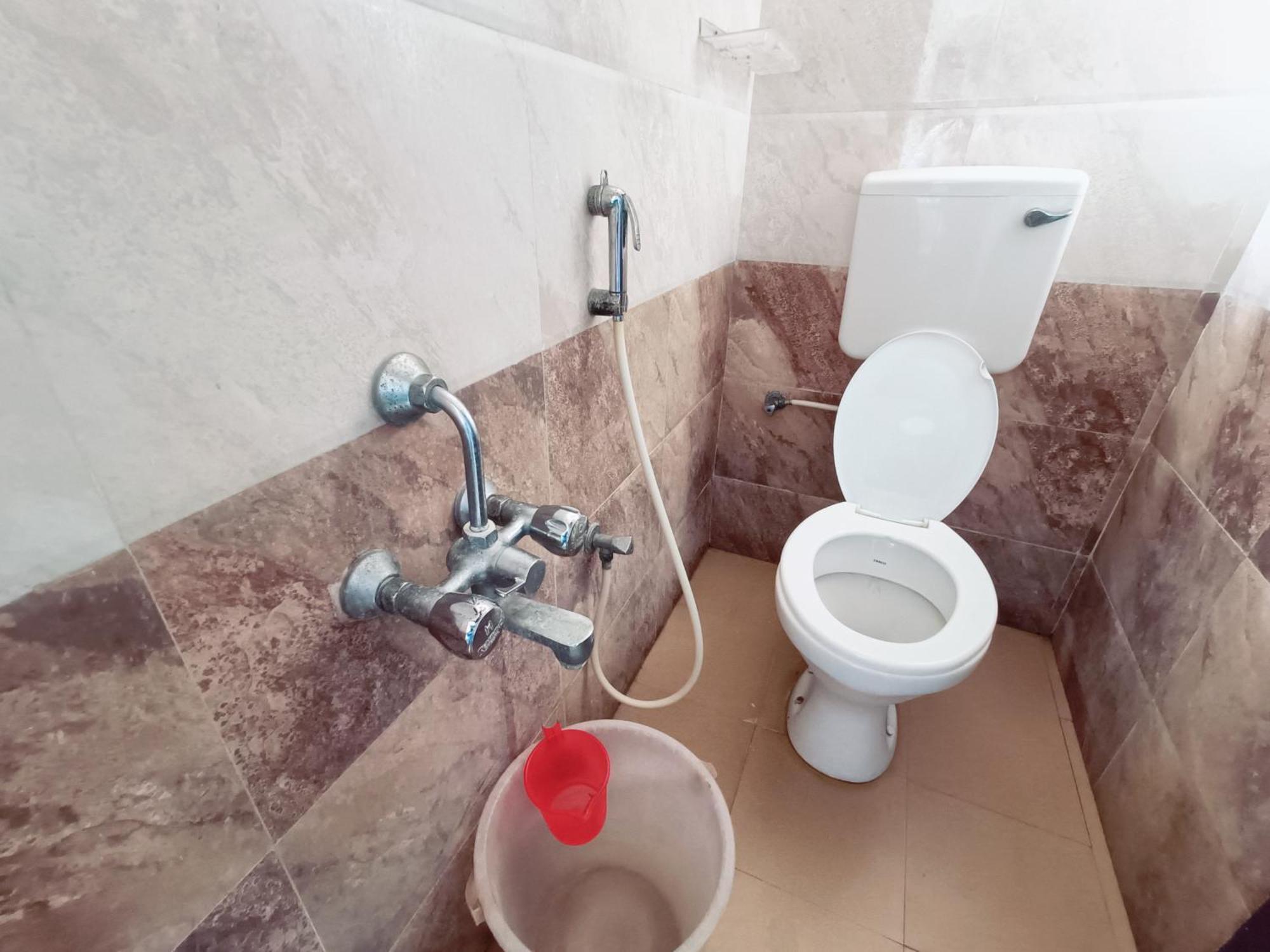 Green Tree Hotel-Near Vfs Global And Ramee Mall Chennai Bagian luar foto